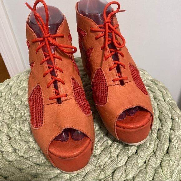 Puma Hussein Chalayan Hakkoda Summer Orange Leather/Mesh Hidden Wedge Sandals - Picture 3 of 7